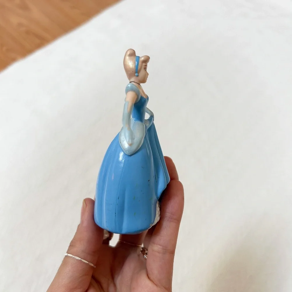 DISNEY Princess Cinderella Cake Topper - Blue dress, 4